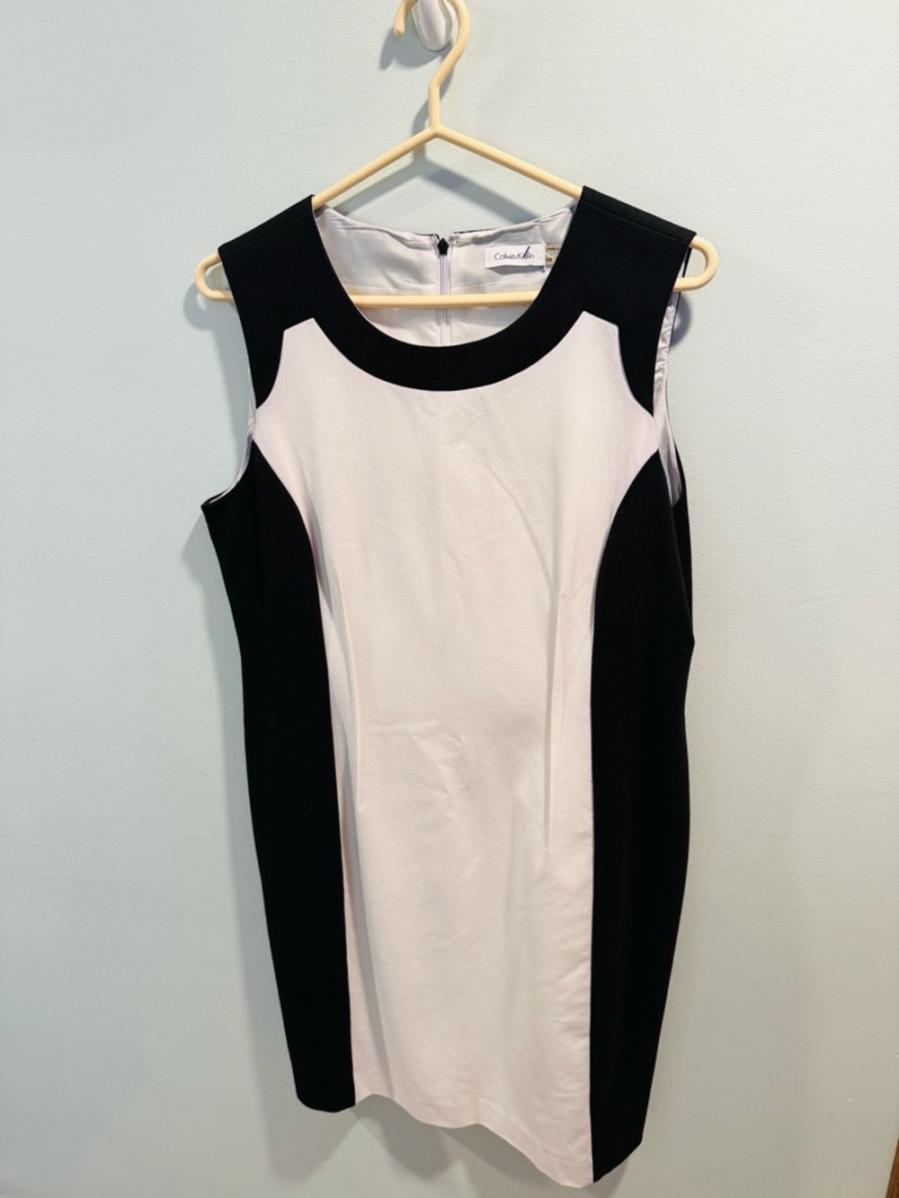 Calvin Klein Black and White Sleeveless Panel Dress Size 14